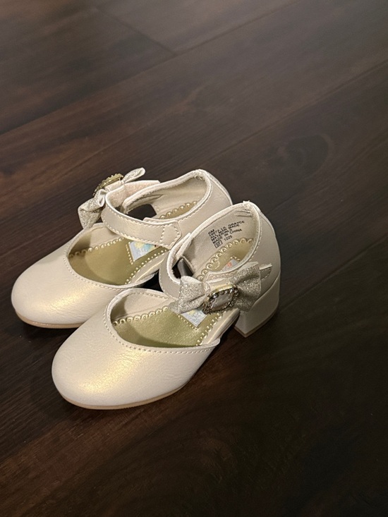 Rachel Shoes Other - Rachel Shoes Cream Sparkle Bow Mary Janes